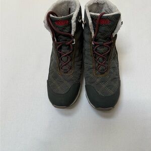 KEEN Women’s Terradora II Wintry Waterproof Boot
